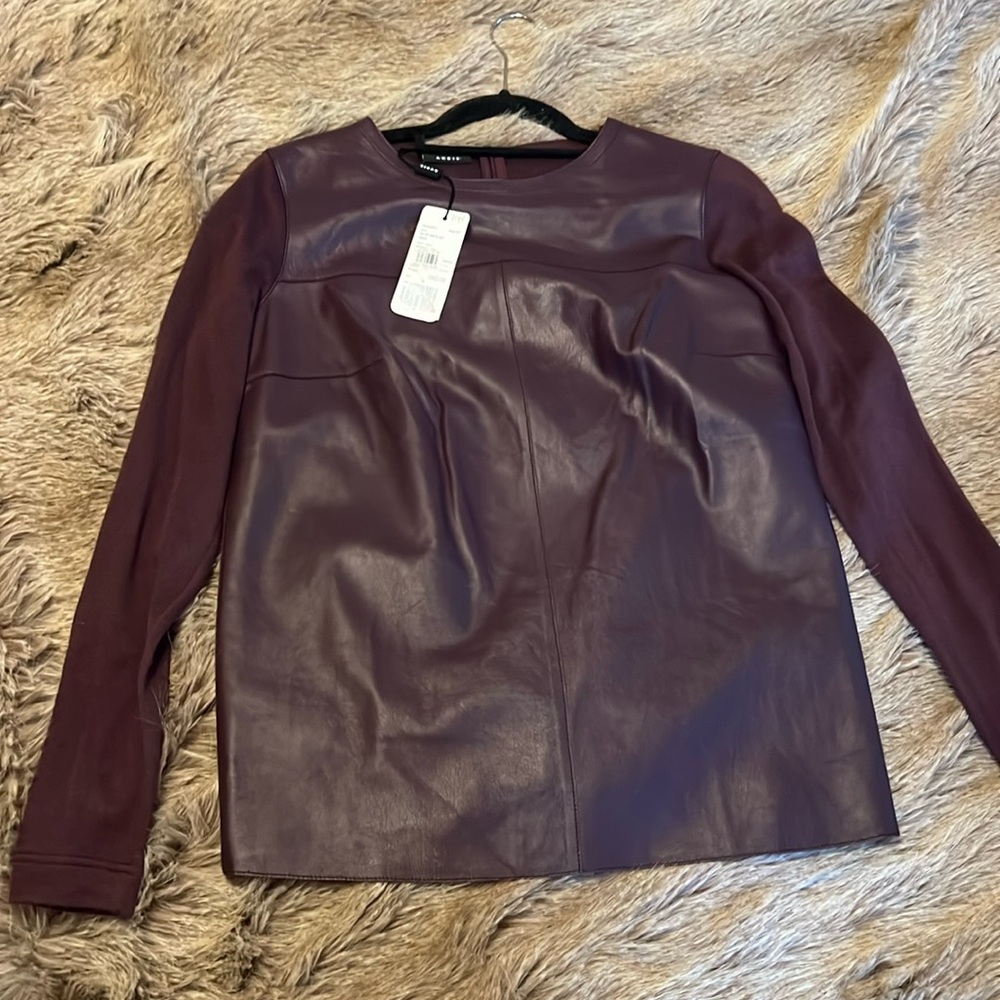 Lamb leather and silk plum top
